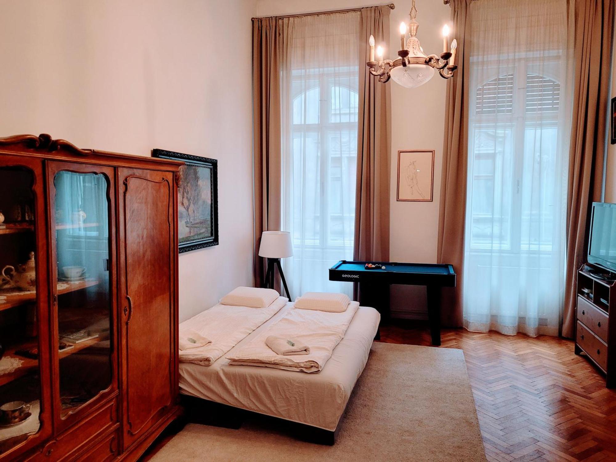 Christoph'S Central Apartment Будапеща Екстериор снимка