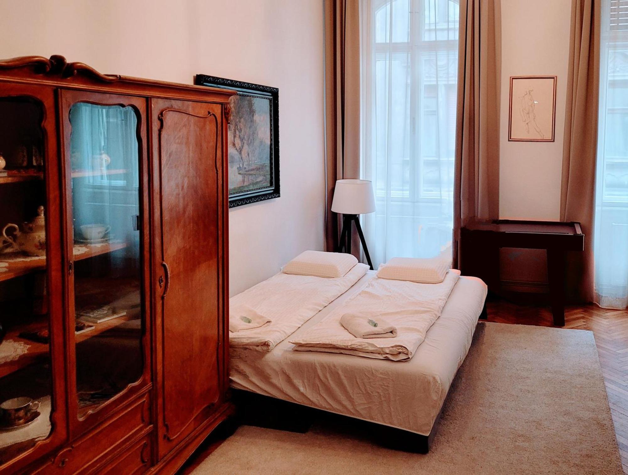 Christoph'S Central Apartment Будапеща Екстериор снимка