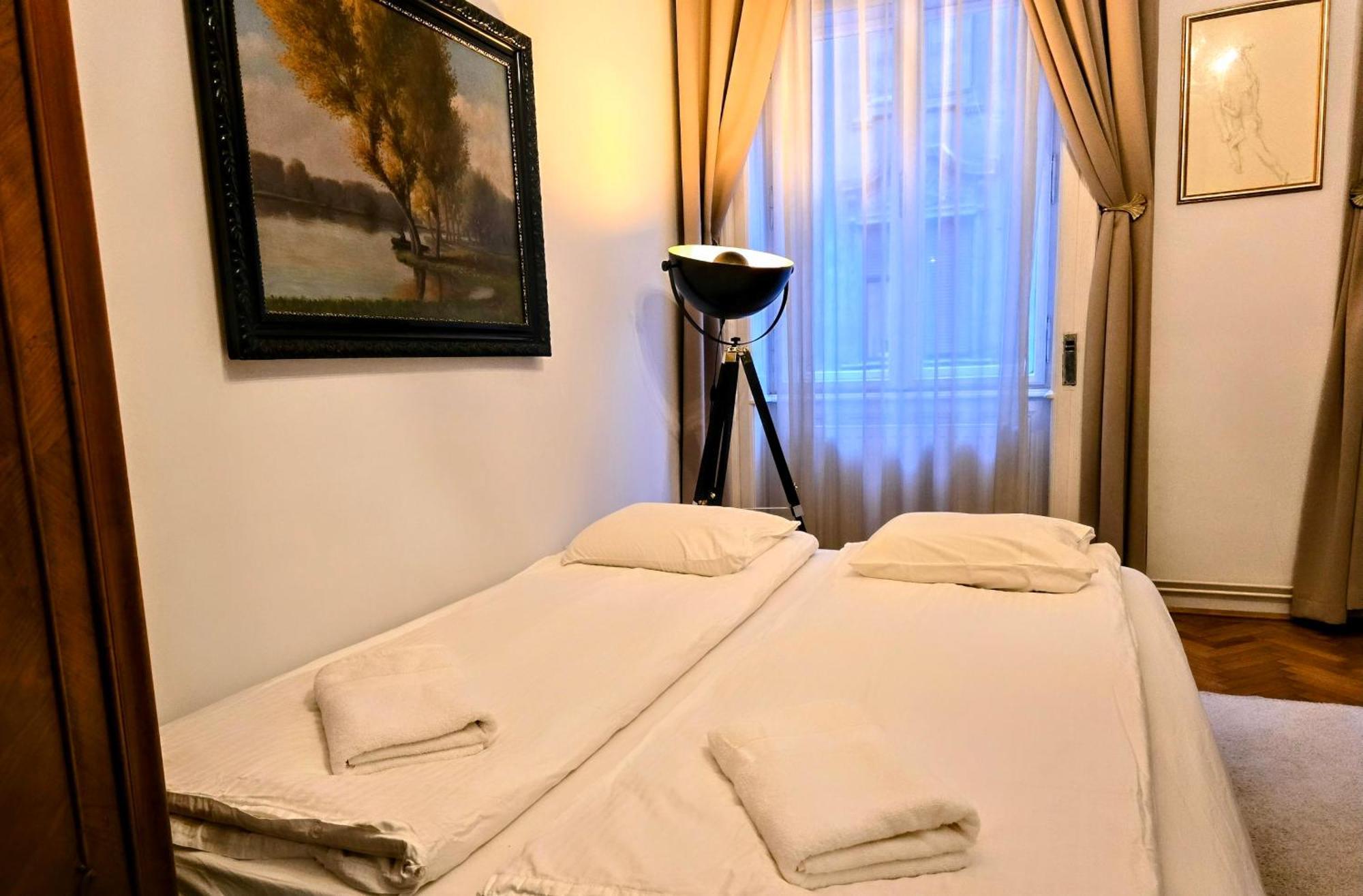 Christoph'S Central Apartment Будапеща Екстериор снимка