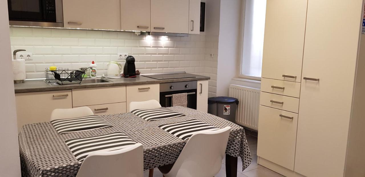 Christoph'S Central Apartment Будапеща Екстериор снимка